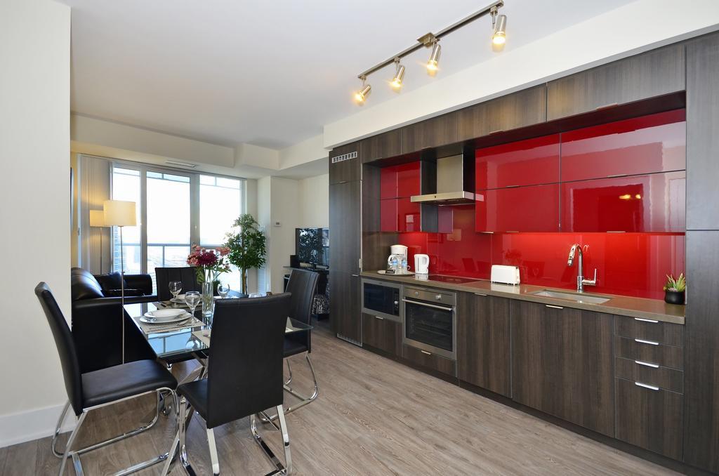 Atlas Suites - Cn Tower & Convention Centre Торонто Номер фото