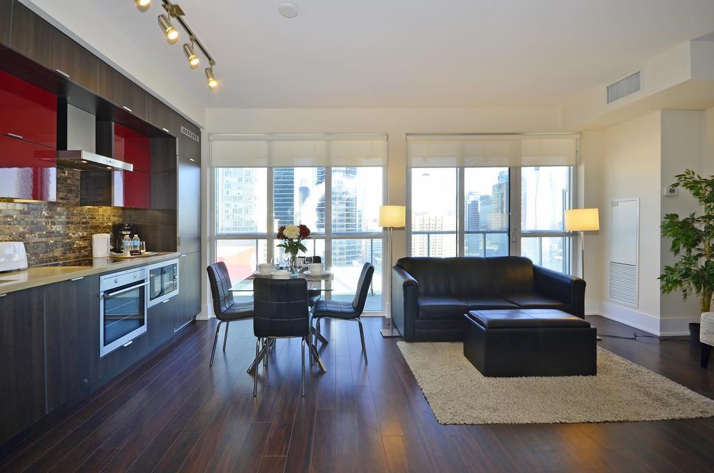 Atlas Suites - Cn Tower & Convention Centre Торонто Номер фото