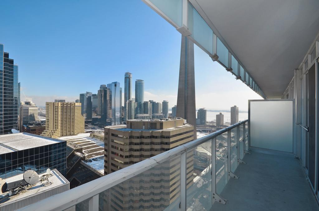 Atlas Suites - Cn Tower & Convention Centre Торонто Номер фото