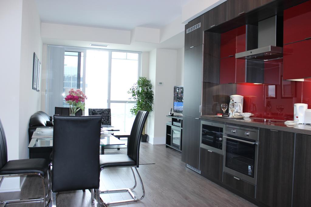 Atlas Suites - Cn Tower & Convention Centre Торонто Номер фото