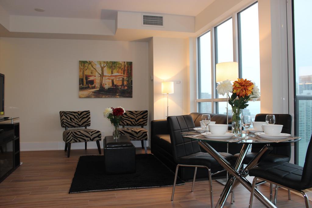 Atlas Suites - Cn Tower & Convention Centre Торонто Номер фото
