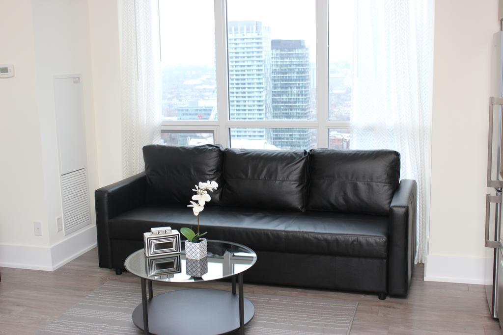 Atlas Suites - Cn Tower & Convention Centre Торонто Екстер'єр фото