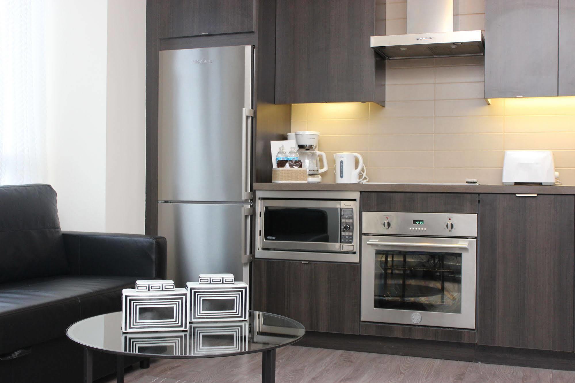 Atlas Suites - Cn Tower & Convention Centre Торонто Екстер'єр фото