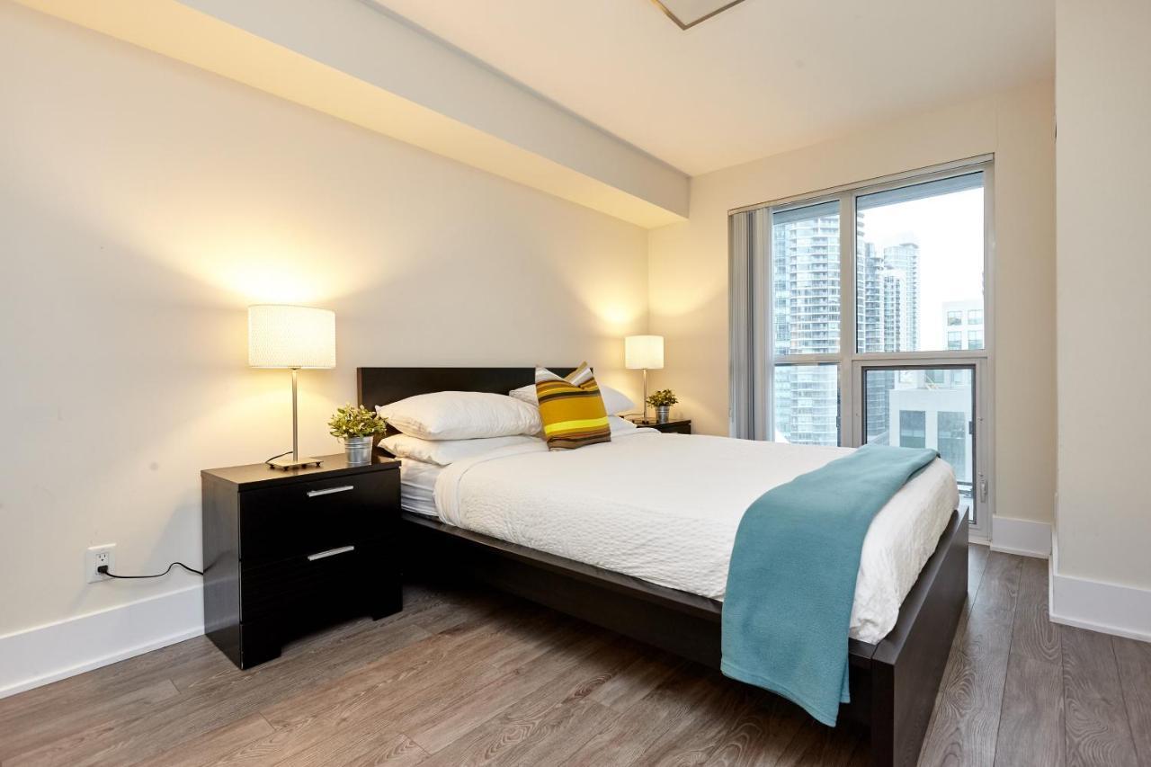 Atlas Suites - Cn Tower & Convention Centre Торонто Екстер'єр фото